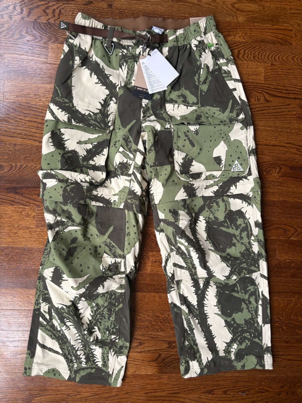 Nike ACG "Smith Summit" Men's Cargo Zip Pants Khaki Camo IH3577-229 Sz M $195
